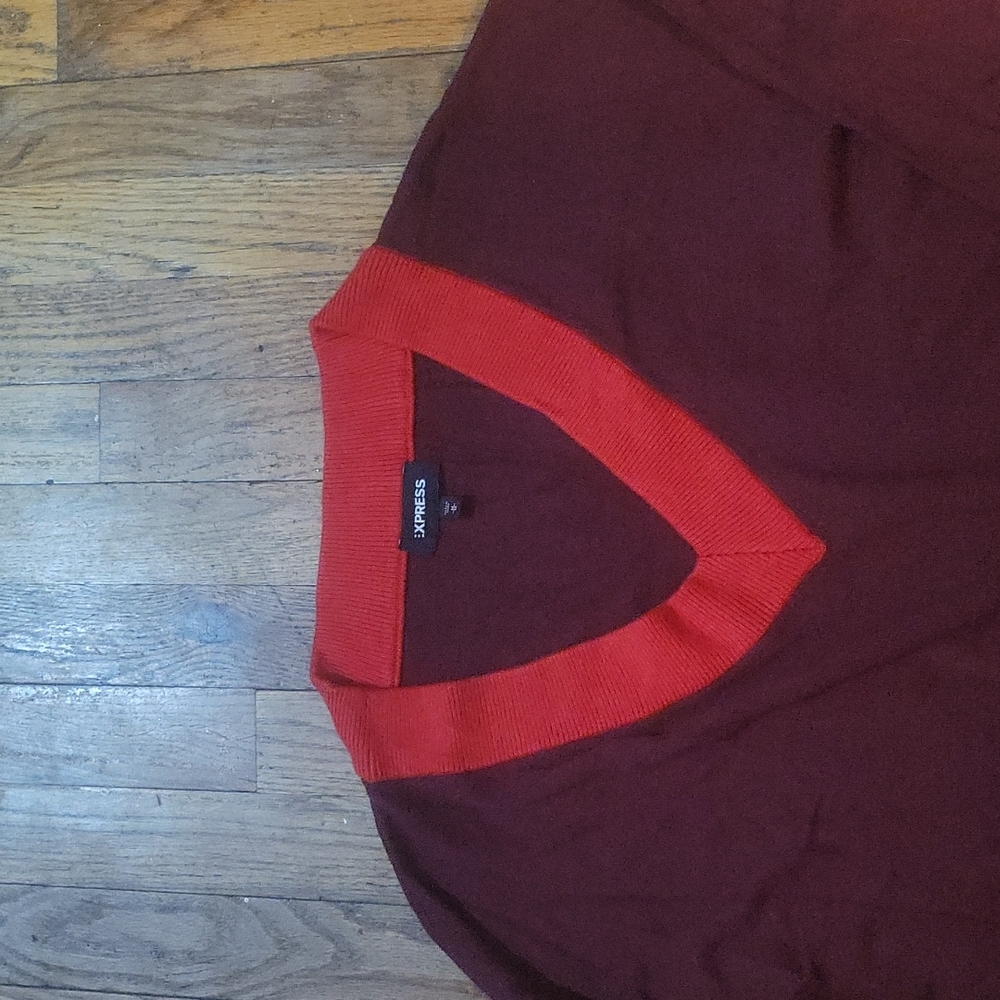 Express Sweater - Picture 6 of 7